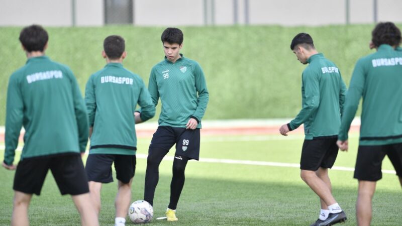 Bursaspor Aliağa Atatürk Stadyumunda idman yaptı Olay Gazetesi