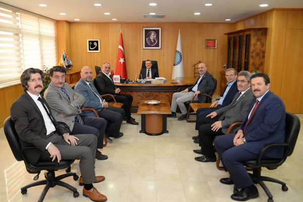 1.-yazi-icin-za2fer-isik,-mehmet-ugur-sertaslan,-bekir-aydin,-rektor-prof.-dr.-ahmet-saim-kilavuz-ziyareti.jpg