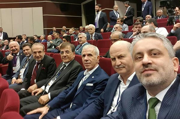 3.-yazi-icin-ak-parti-eski-il-baskanlari-toplantisi-ankara.jpg