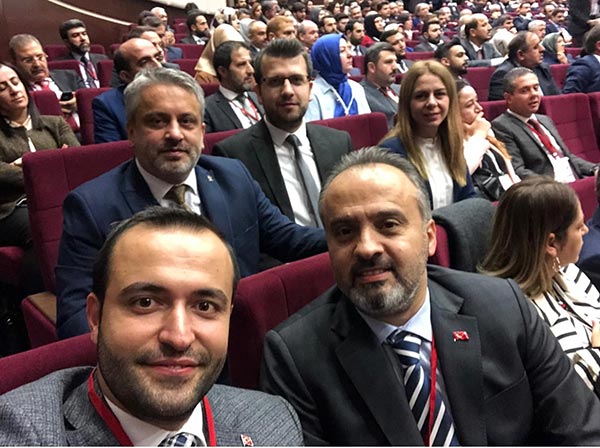 3.-yazi-icin-ayhan-salman,-alinur-aktas,-gulten-yazici,-tarik-kose,-ahmet-yildiz-ak-parti-il-baskanlari-toplanrtisi.jpg