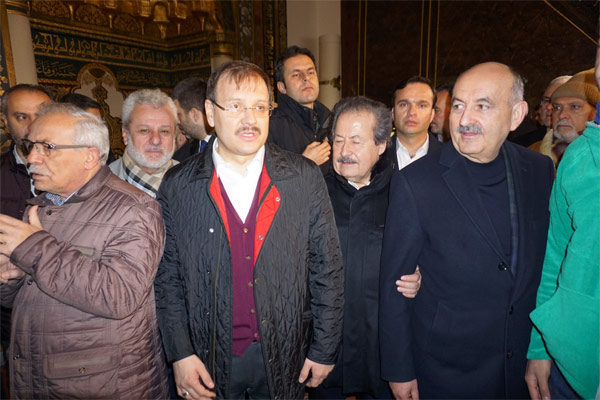 6.-yazi-icin-ulucami-sabah-namazi-zafer-duasi.jpg