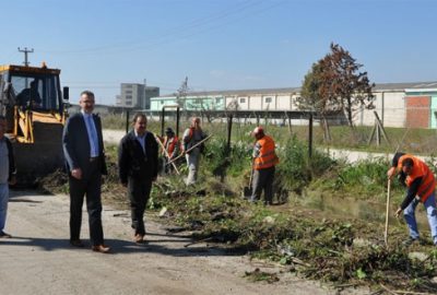 Karacabey’de afetin izleri temizleniyor