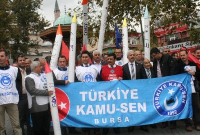 Memurlardan kazıklı zam protestosu