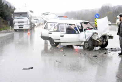 45 yıllık evli çifti, trafik kazası ayırdı