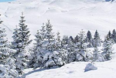 Uludağ’da kar 2 metreye yaklaştı