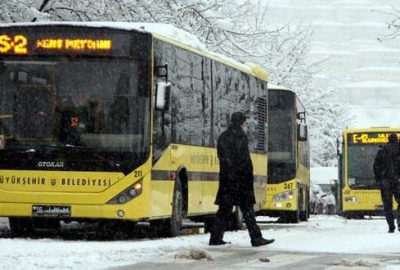 Bursa’da kar hayatı felç etti, otobüsler yolda kaldı!