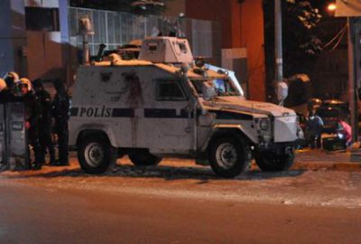 Polis karakoluna saldırı