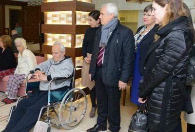 Bozbey, huzur evi sakinleriyle bir araya geldi