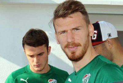 Serdar Aziz, Bursaspor’da kaldı