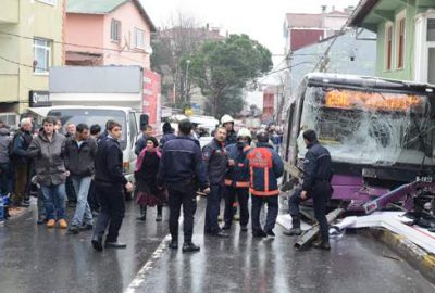 Yolcu otobüsü dehşeti: 2 ölü, 8 yaralı