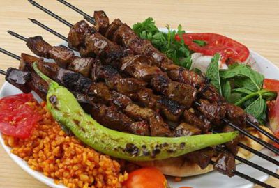 Kebap yiyen hastaneye akın etti