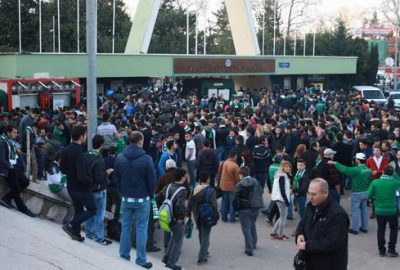 Timsah’a yoğun seyirci desteği