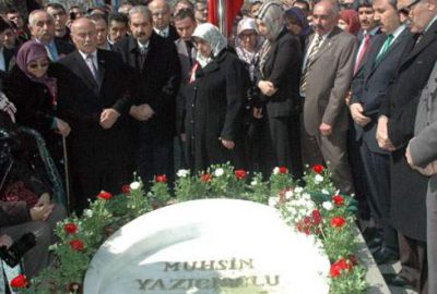 Yazıcıoğlu kabri başında dualarla anıldı