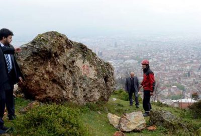 Kayalar özel yöntemle parçalandı