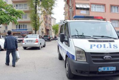 Polisi görünce tek çareleri kaçmak oldu