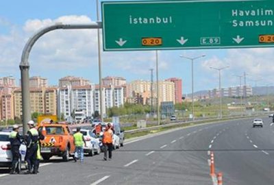 Eski bakanın oğlu kazada yaralandı