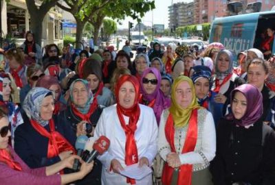 Şenlik havasında ‘Anneler Günü’ kutlaması