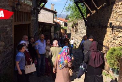 Cumalıkızık’a turist akını