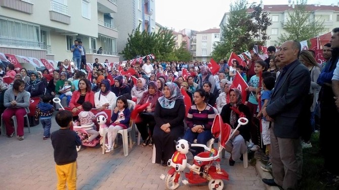 MHP Adayları Yenice Mahallesi’nde Sosyal Devleti Anlattı