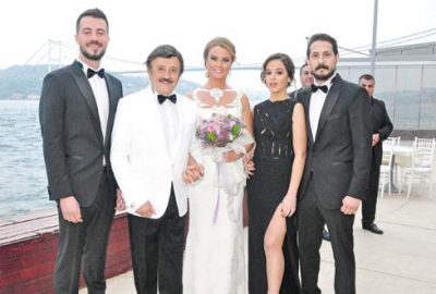 30. yılda nikah tazelediler