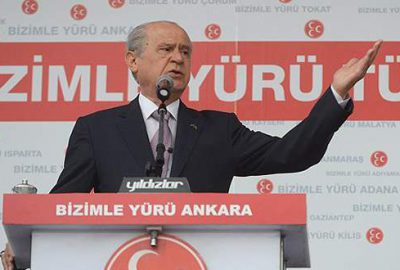 ‘AKP başörtüsünün altına saklanmakta’