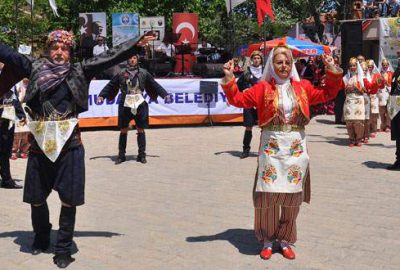 Türkmen Şenliği’nde renkli görüntüler