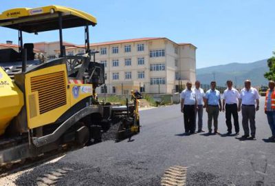 İznik sokaklarında asfaltlama sürüyor