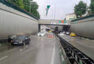 Sağanak yağış Bursa’yı felç etti