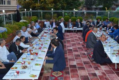 AK Parti Bursa Teşkilatı’nda birlik beraberlik iftarı