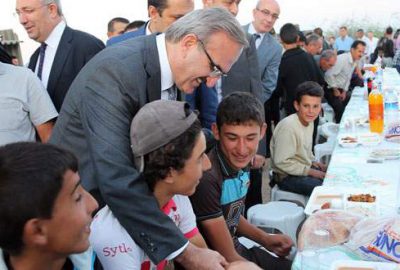 Çadır kentte iftar buluşması