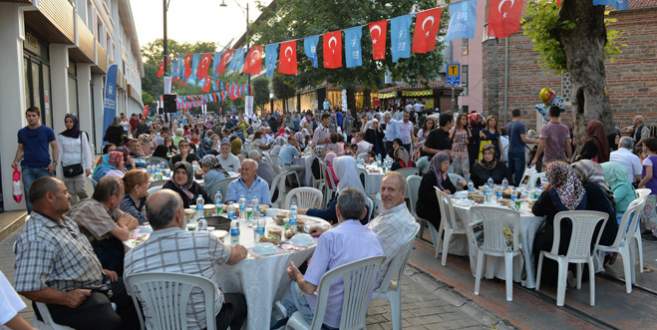 Bursa’da 12 bin kişilik dev iftar