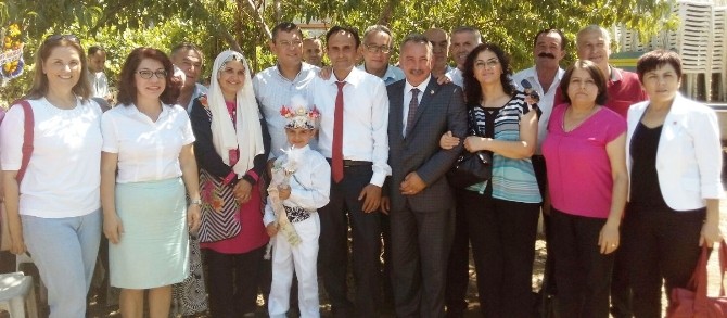 CHP’li Vekiller Alaşehir’de Partilileriyle Bayramlaştı