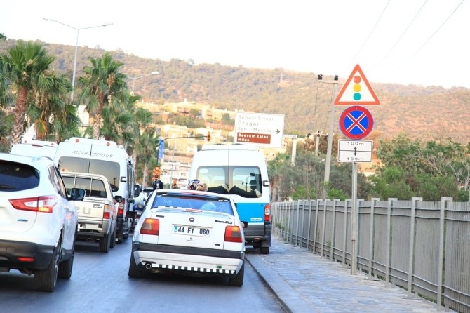 Bu Sürücülere Yollar Dar Geliyor