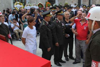 Onbinlerce Bursalı şehidini uğurladı