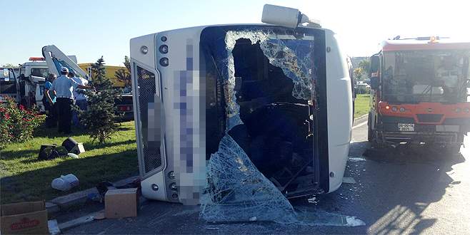 İşçi servisine TIR çarptı: 16 yaralı