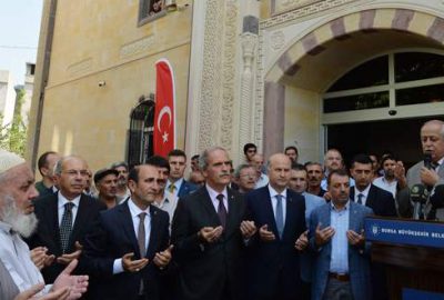 Şirinevler Merkez Camii, yeni yüzüyle ibadete açıldı