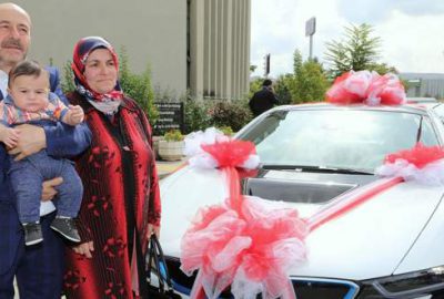 İşçi emeklisi BMW kazandı