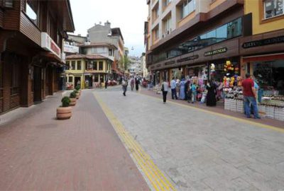 Ünlü Cadde yeni yüzüyle hizmette