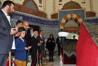 Şehzade Harun Osmanoğlu Muradiye Külliyesi’ne ziyaret