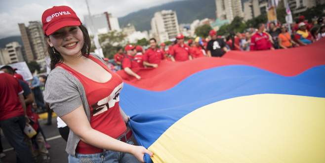 Venezuela’da 17 yıllık iktidar seçimi kaybetti