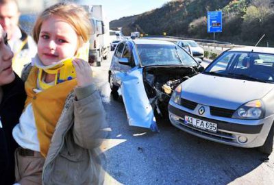 Bursa’da feci kaza! Minik yaralılar korku dolu anlar yaşadı