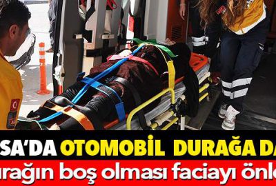 Otomobil durağa daldı!