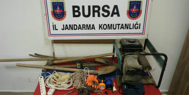 Bursa’da define avcılarına suçüstü