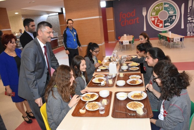 Vali Bektaş Bahçeşehir Koleji Öğrencileri İle Buluştu