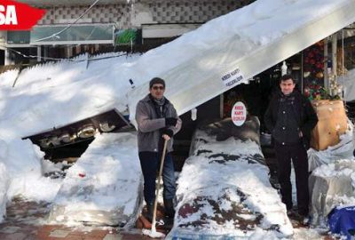 Kar yağışı esnafı kötü etkiledi