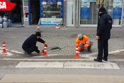 Kaldırım işgaline delinatörlü çözüm