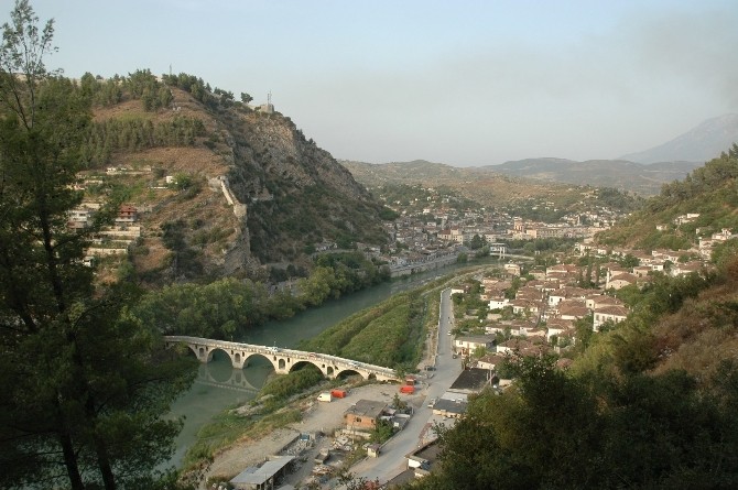 Manisa’ya Arnavut Kardeş