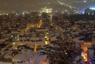 Bursa’da kar yağışı kartpostallık görüntüler oluşturdu