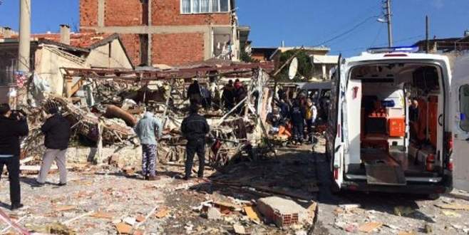 Sıkışan gaz bomba gibi patladı: 1 ölü 2 yaralı