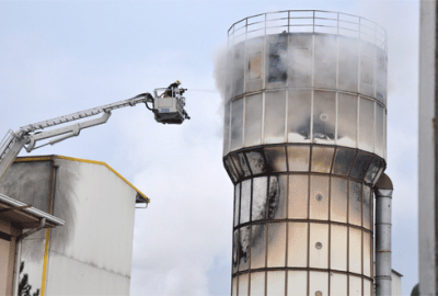 Bursa’da fabrika yangını: Patlayan silo alev topuna döndü